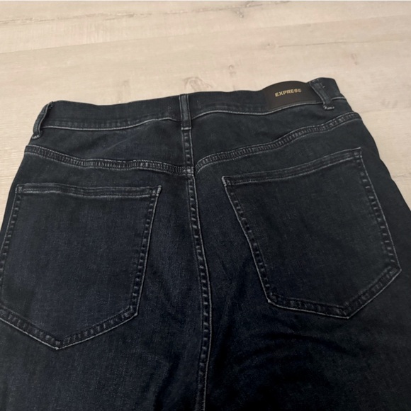 Express Super High-Rise Skinny Jeans – Blue Denim with Distressed Knees | Sze 12 - Picture 11 of 12